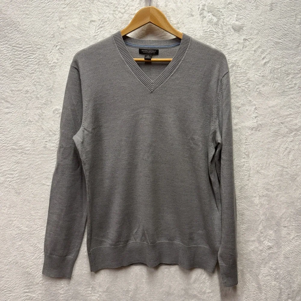 Banana Republic Extra Fine Merino Wool Sweater Mens Large Gray V-Neck Pullover